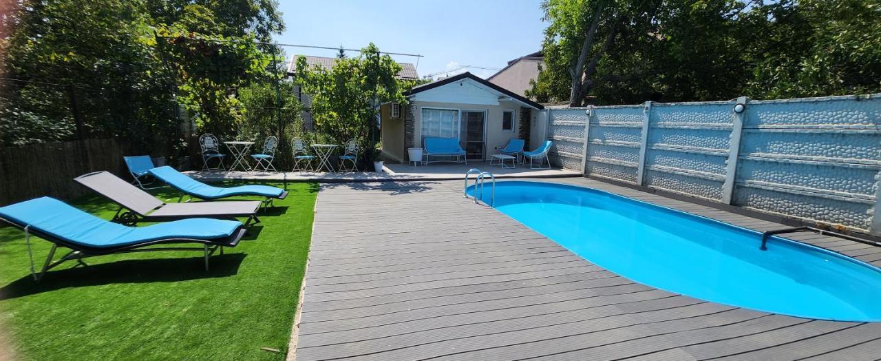 Morii Lake Pool Villa Бухарест Екстер'єр фото